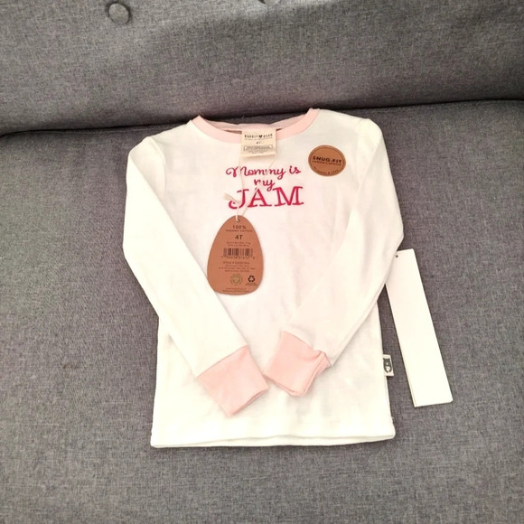 Rabbit Bear Other - NWT White Top Long Sleeves Rabbit 🐇 Bear